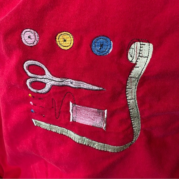 Vintage Embroidered Seamstress Sewing Tailor Crafter Themed Chamois Shirt - Picture 9 of 12